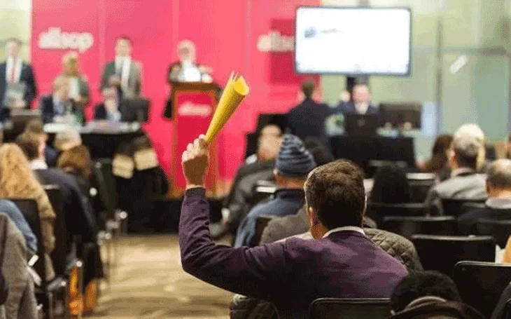 Live property auction